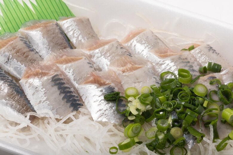 スーパーで売っている刺身（画像はイメージ）