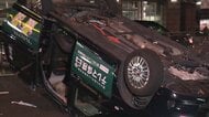 1台はひっくり返り…タクシー同士の衝突事故で女性客3人ケガ　新宿区四谷の交差点で右直事故