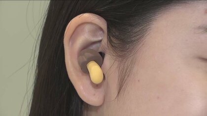 思わず食べたくなっちゃう「きのこの山」そっくりイヤホン　74カ国の言語同時翻訳機付き　限定3500個　予約販売開始