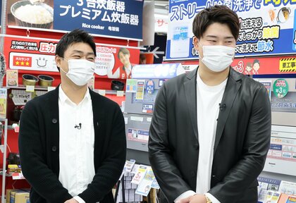 村上宗隆・青木宣親がビックカメラでリーグ優勝祝い！美顔器