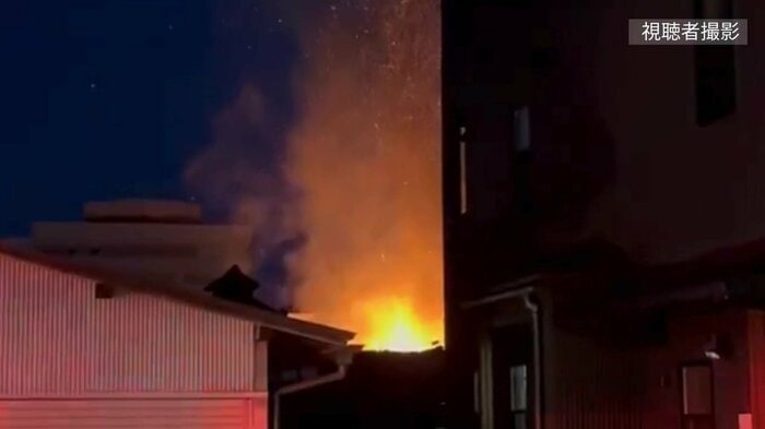 住宅密集地で火の手が上がった