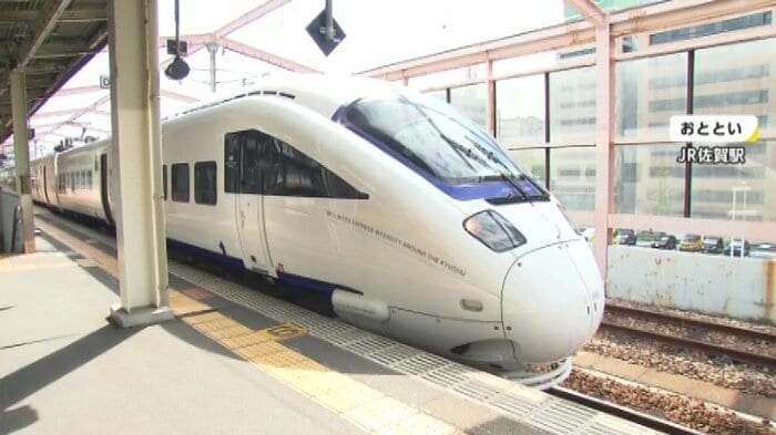 佐賀駅から「リレーかもめ」で武雄温泉駅へ