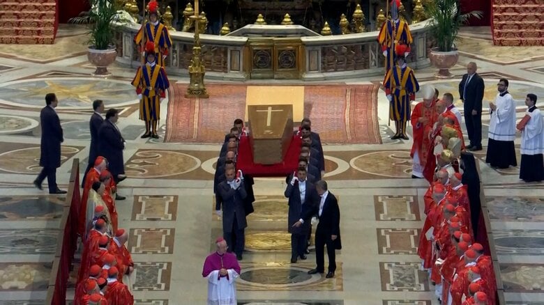 【速報】ローマ教皇の葬儀始まる　アメリカのトランプ大統領やウクライナのゼレンスキー大統領など各国首脳も出席｜FNNプライムオンライン