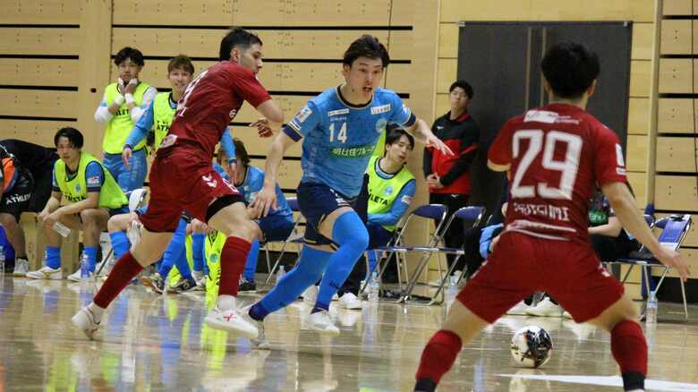 【フットサル】エスポラーダ北海道、昨季Fリーグ王者・名古屋に敗れる　菅原がチーム初ゴールも流れを取り戻せず　平山監督「すべてのプレーにおいて相手が上回っていた」｜FNNプライムオンライン