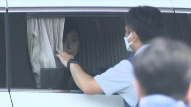 俳優の広末涼子さん立ち会い実況見分　事故後に不可解な言動も薬物は検出されず　4月に静岡・掛川市の新東名で追突｜FNNプライムオンライン