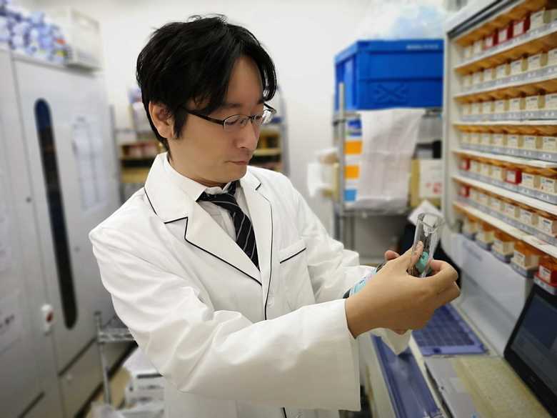 薬剤師 渡邊輝さん(40)