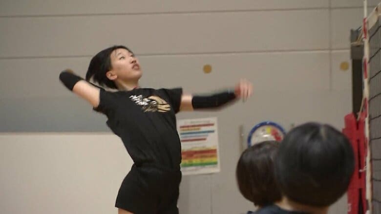 アウトサイドヒッター・山本愛莉選手（2年）