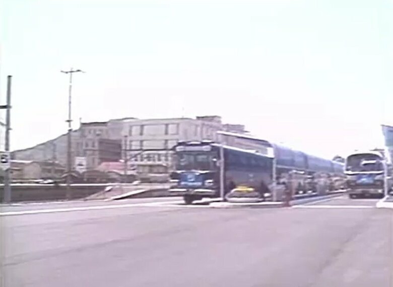 坂出駅のバスターミナル（１９８８年）
