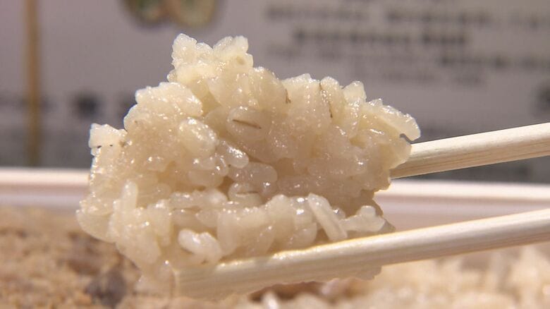 大麦をブレンドした「かしわめし」