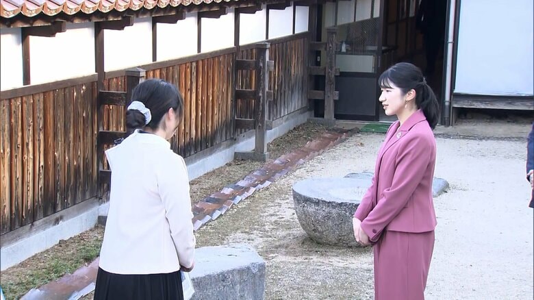 災害ボランティアとして活動した人などと懇談された