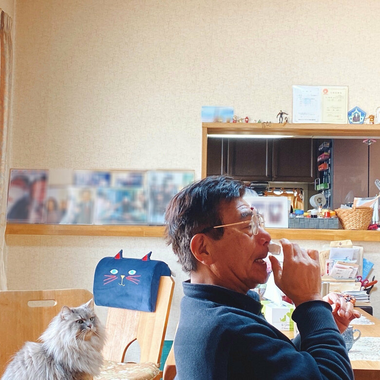 リラックス中…？のお父さんとテオくん