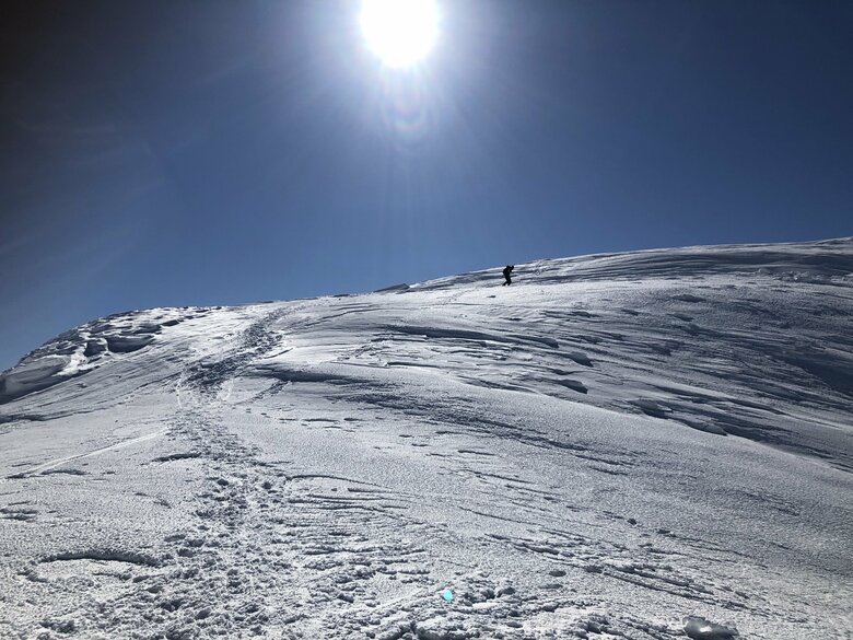 晴天時の銀杏峰