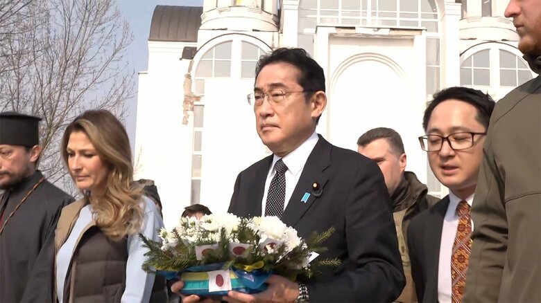 ウクライナを“電撃訪問”した岸田首相（21日・キーウ近郊ブチャ）