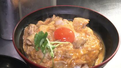 ランチの定番「親子丼」ピンチ　卵・鶏肉も価格高止まり　中東情勢の追い打ちでエサ代も高騰か