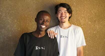 1人の大学生がルワンダのスラムで生まれ育ったアーティストと2人で創り上げるBizziとは。作品に込められた想い。現状から抜け出すためには。