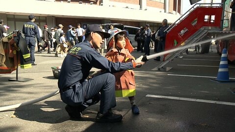 東京消防庁のマスコット「キュータ」始球式　球速は…