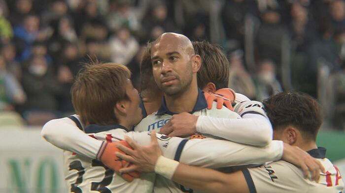 サンタナが冷静にPKを決めたが…