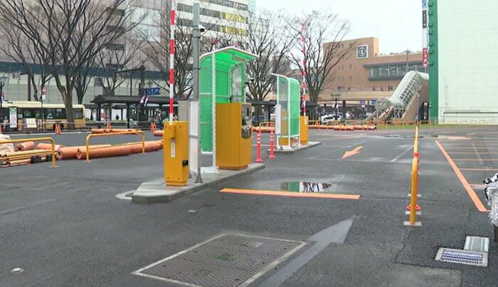 EDEN跡地は暫定的に駐車場として運用されている