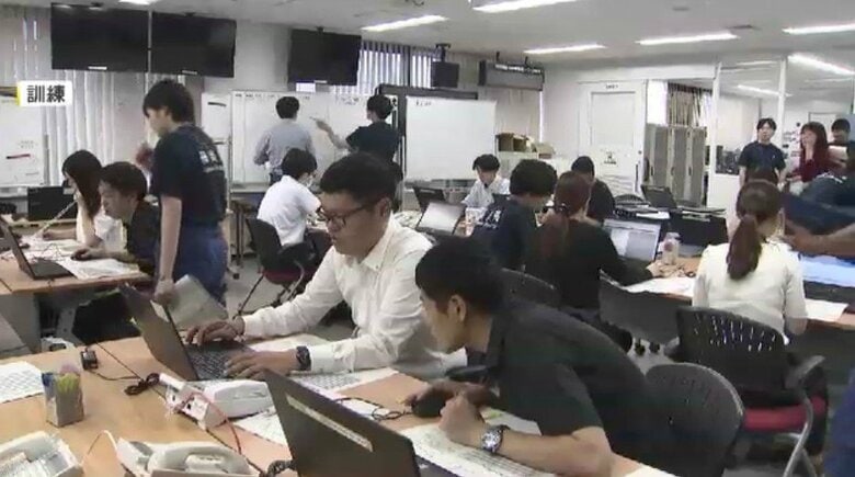 早朝に“抜き打ち”で職員呼び出し　最大震度6弱を想定し県庁で招集訓練　初動対応を確認　大雨シーズン前に備え　福岡｜FNNプライムオンライン