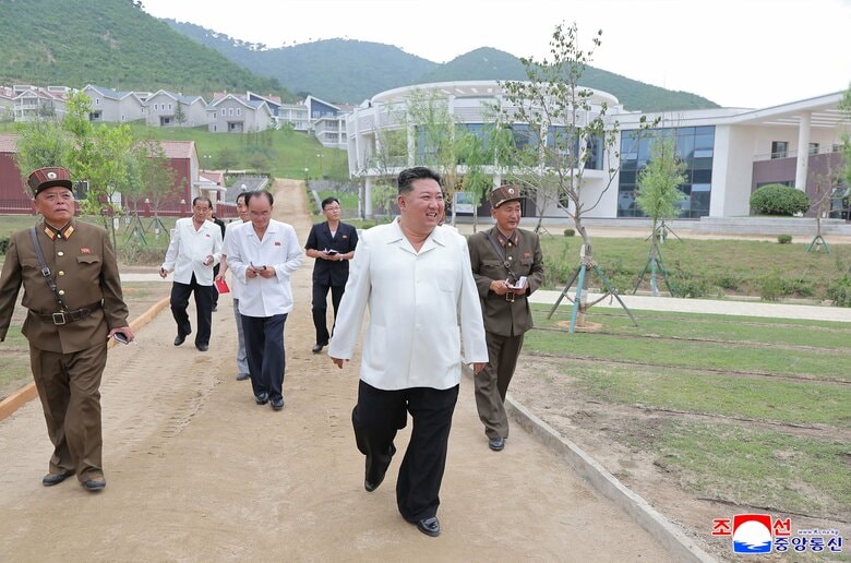 北朝鮮・金正恩総書記が建設中の養殖場視察　「高いレベルで推進」と評価　党創建80年に向けて成果加速の考え｜FNNプライムオンライン