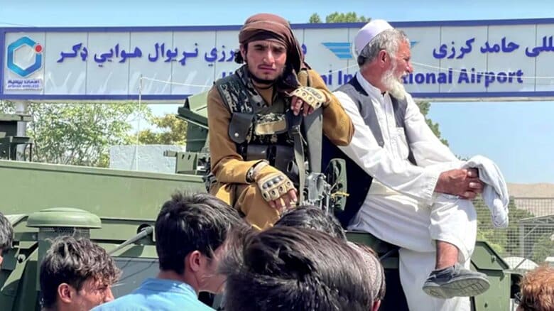 【解説】アフガン政府軍が蜘蛛の子を散らすように消えた理由