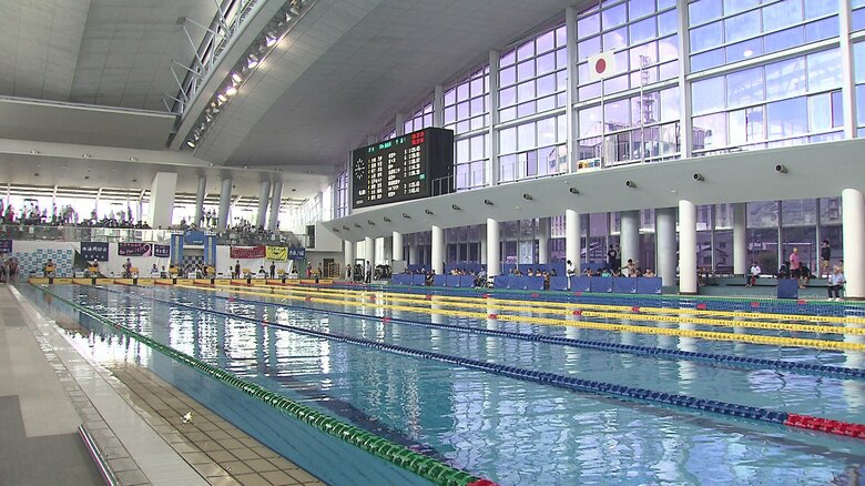318人がエントリーした水泳競技