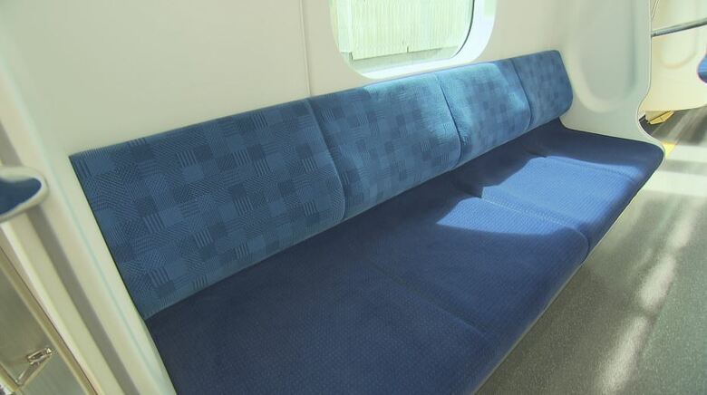 新型車両の座席