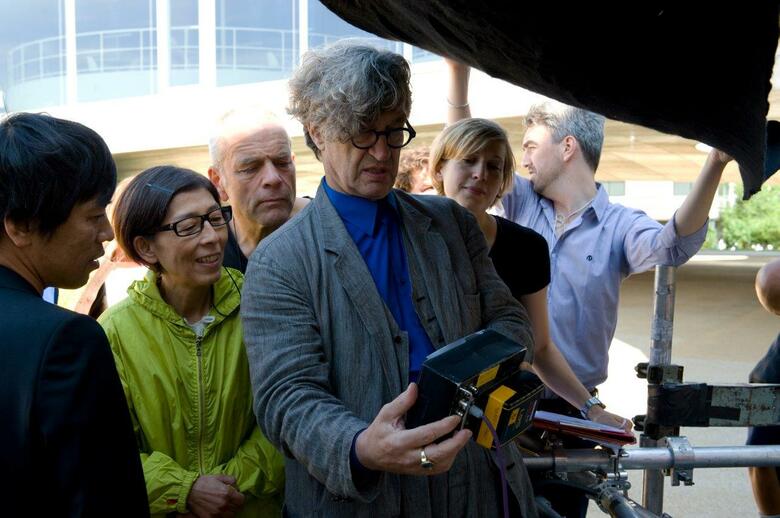 『もし建築が話せたら…』の撮影現場「ROLEXラーニングセンター」にて―2010年（スイス・ローザンヌ）© Wenders Images GbR