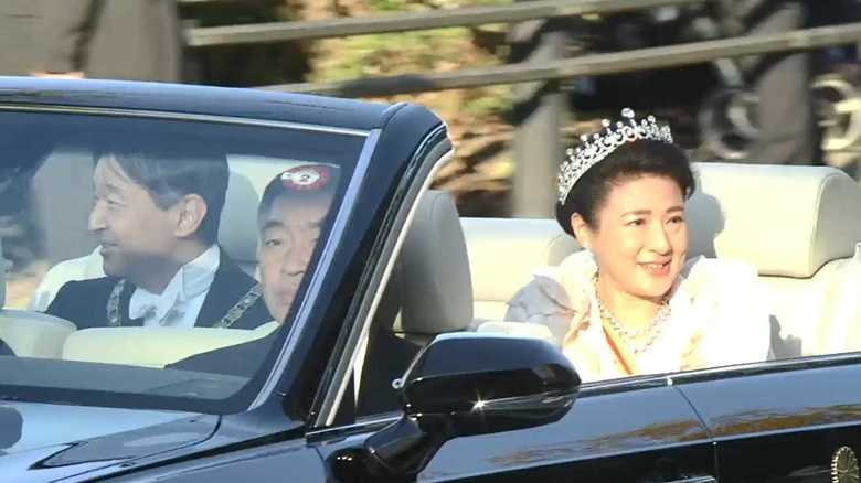 2019年　即位祝賀パレードで涙ぐむ雅子さま