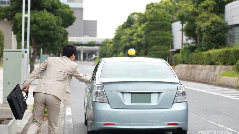 「マスク着用拒否」で乗車お断りが可能に!? 国に要請した切実な背景を都内タクシー会社に聞いた
