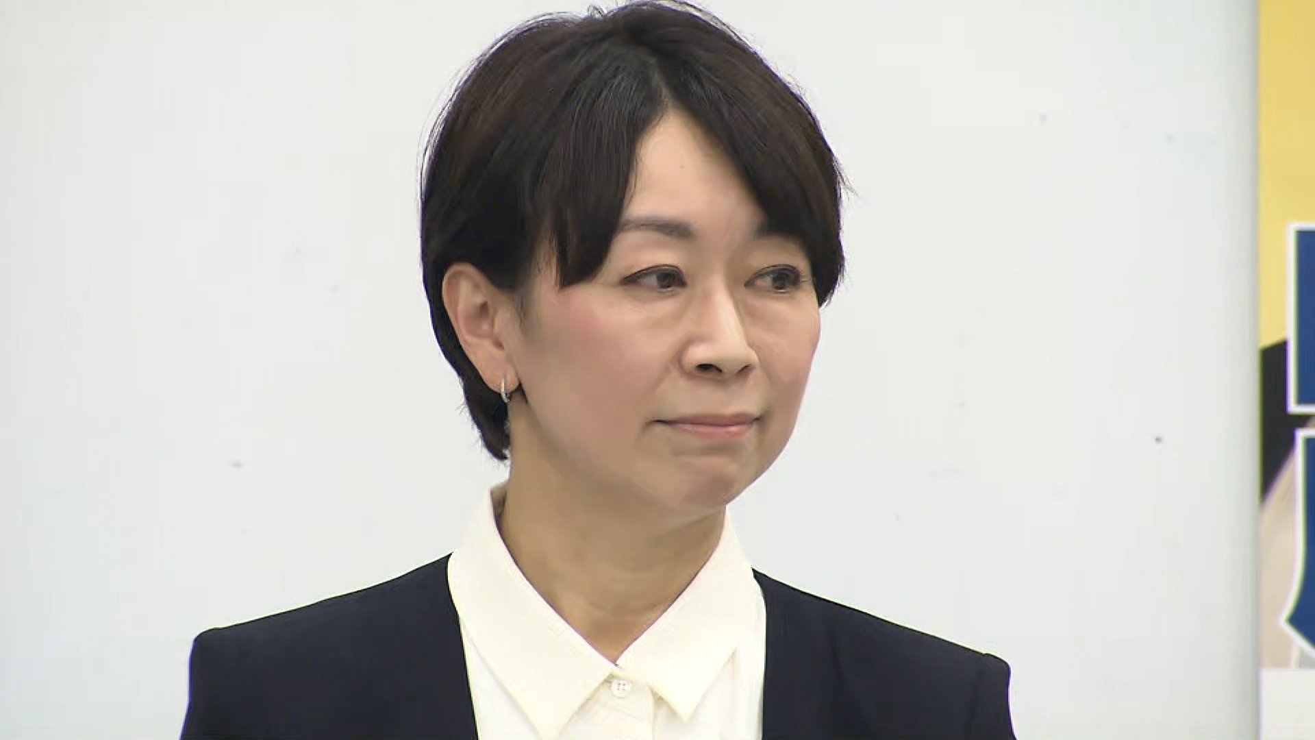 顔出し不倫妻 