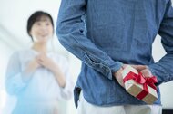 「突然の贈り物」で感謝の度合いは高まらない!?「サプライズ」の影響を研究者が検証…どんな方法がいいのか聞いた