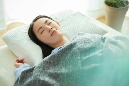 電気代高騰も「エアコンは朝までつけっぱなし」でOK？理由と快眠のコツをパナソニックに聞いた