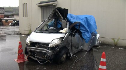 雨の彦根市で軽自動車が電柱に衝突　後部座席の10代女性2人死亡　運転の20歳男性も重傷