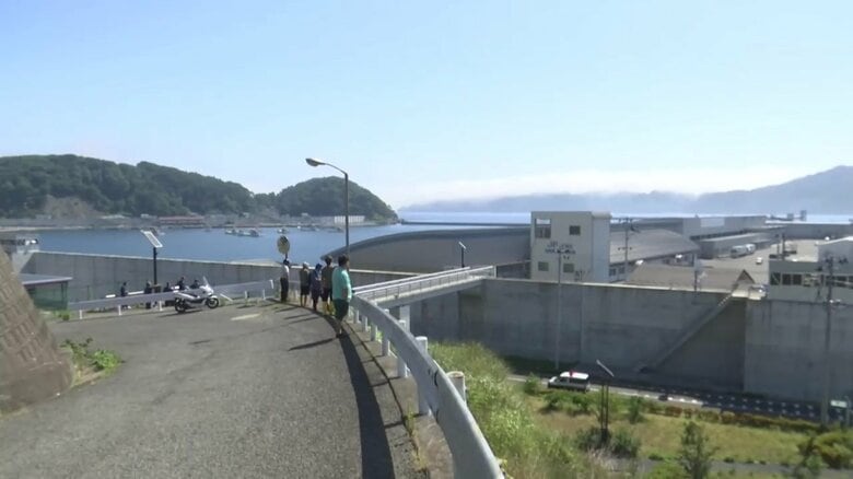 津波警報で避難中の熱中症に注意…こまめな水分補給や日陰への避難を｜FNNプライムオンライン