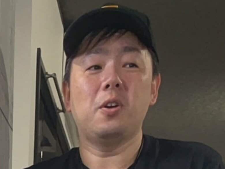 検察側「お仕置きと称し常習的」元同僚の頭をダンベルで殴るなどし死亡させた罪等 男2人に懲役10年を求刑｜FNNプライムオンライン