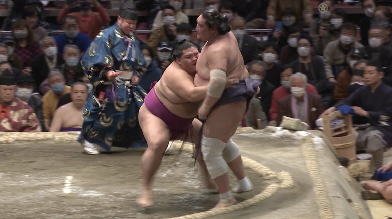 千秋楽、横綱・照ノ富士戦