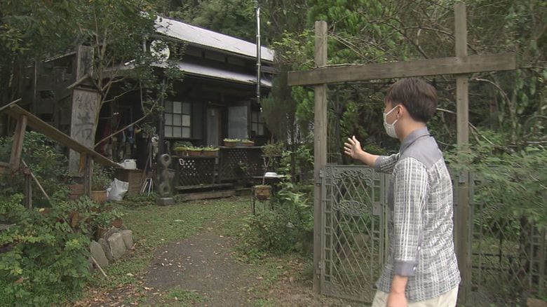 古民家に「生そば」の看板 久万高原町露峰