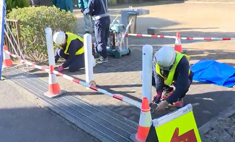 仙台市は約1300万円の費用をかけ、再設置作業を行う