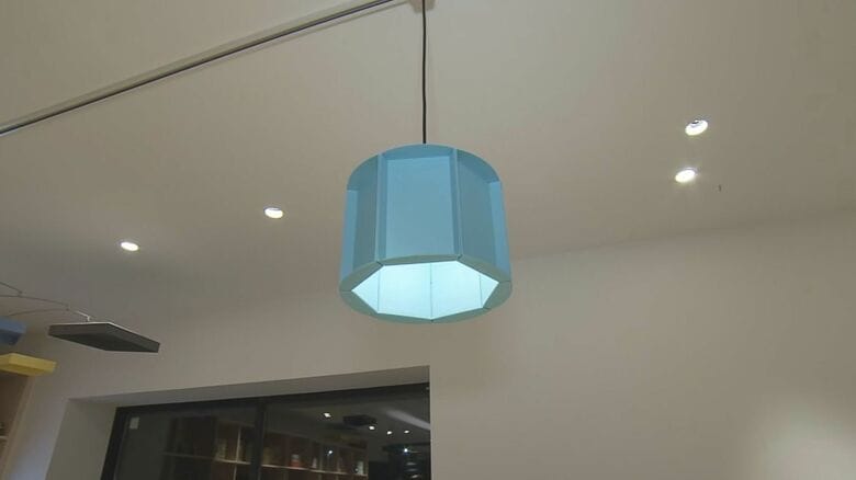 淡い色が素敵な紙のランプシェード