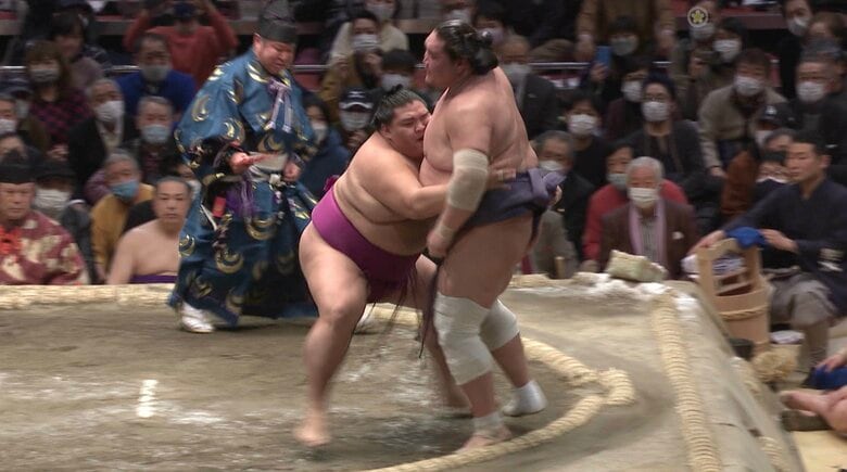 千秋楽、横綱・照ノ富士戦
