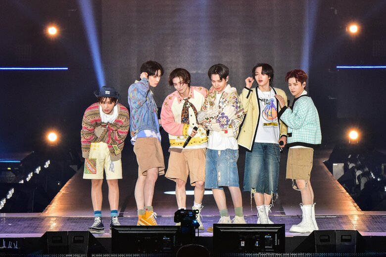 BOYNEXTDOOR(C)Rakuten GirlsAward 2023 AUTUMN/WINTER