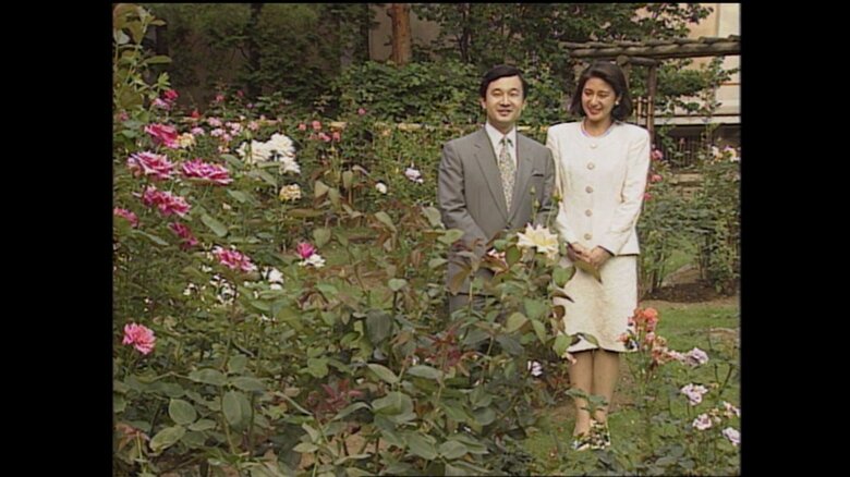 東宮御所に入られた両陛下（当時は皇太子ご夫妻）（1994年7月）