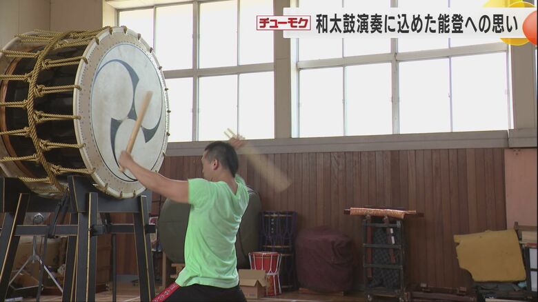 太鼓の練習を行う廃校になった小学校