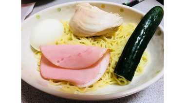 夫「簡単に冷やし中華でいいよ」と言われ、妻が作った反撃料理がすごい!