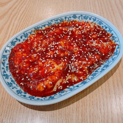 朝挽き“トロとんちゃん”が名物…コスパ抜群の大衆ホルモン焼肉店で味わう手切り生牛タンにホルモン5種盛り