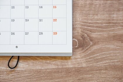 うるう年は4年に1度じゃない？2月29日生まれは4年に1回年を取る？うるう年と法律の関係