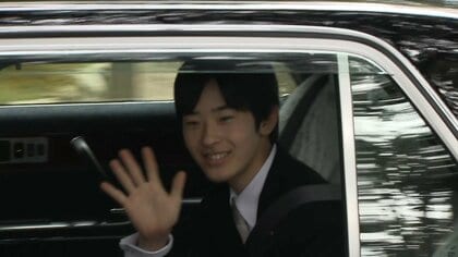 悠仁さま大学の春休みで京都訪問　明治天皇陵など参拝し成年式終了を報告　笑顔で手を振られる