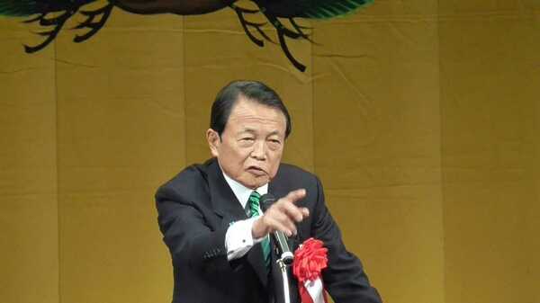 「パクられたら名前が出る」新成人に“逆質問”も…麻生太郎副総理が