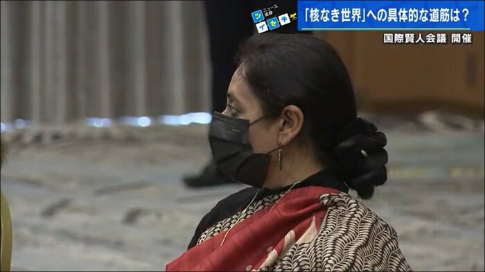 八幡さんの被爆証言を聞くメンバー